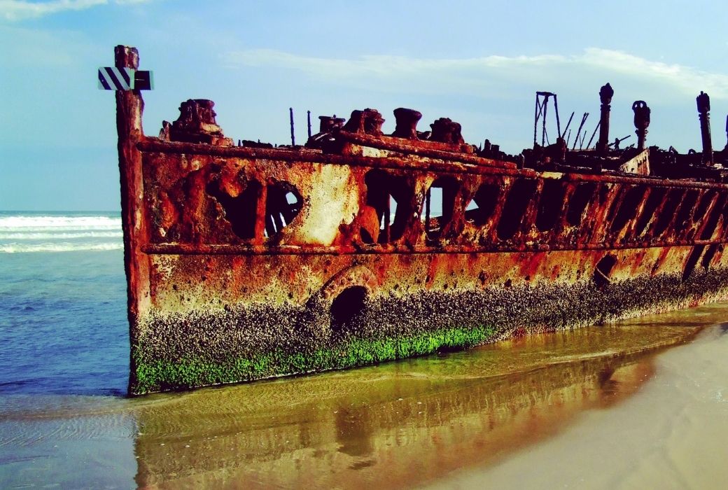 Fraser Island tours shipwreck
