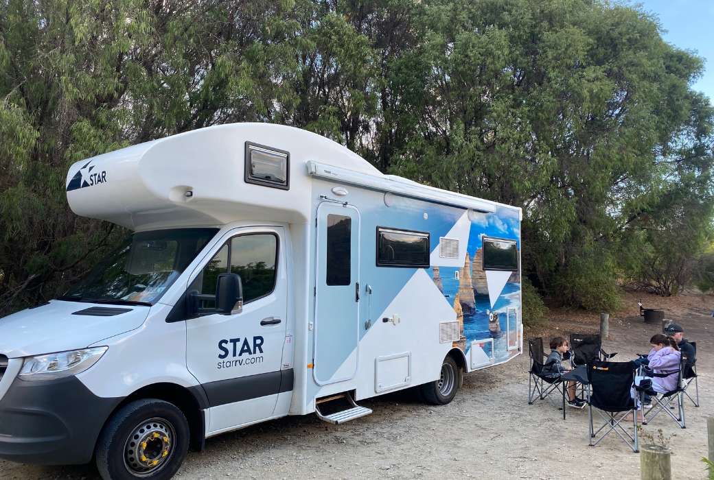 Star RV motorhome at Conto Campground