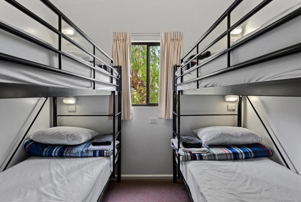Deluxe Cabin at Discovery Parks – Alice Springs