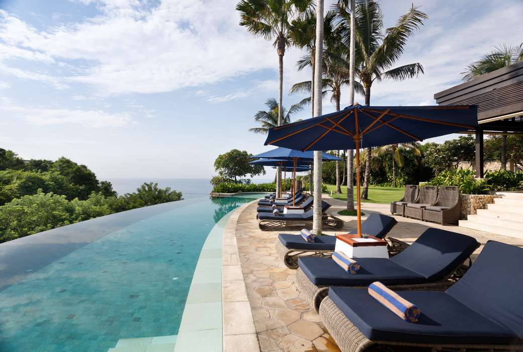 Pool at The Ungasan Clifftop Resort, Uluwatu