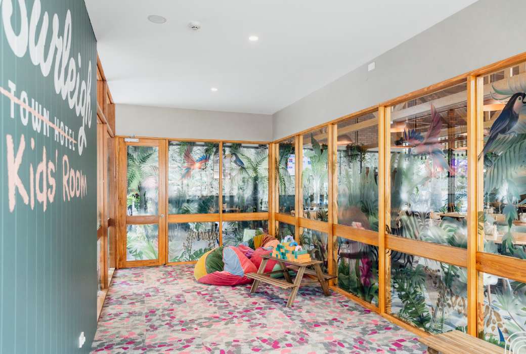 Burleigh Town Hotel kids room