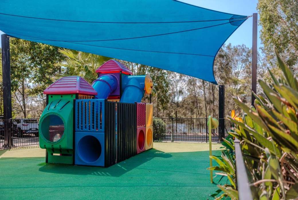 benowa tavern playground