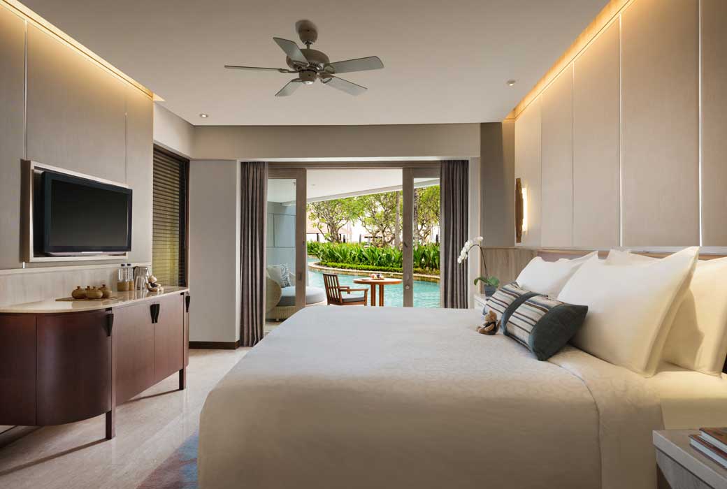 Deluxe Lagoon Access room at Conrad Bali
