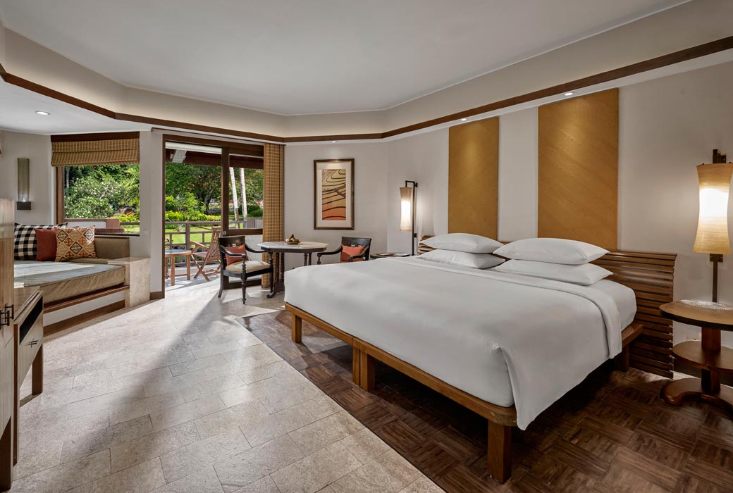 Garden View King Bedroom 2