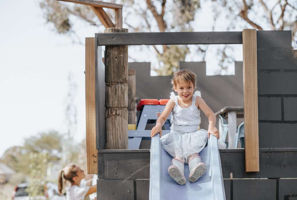 Kids at the playground at Mortimers Wines
